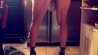 Amateur girlfriend's naughty public display