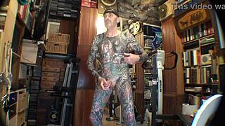 Leeharper pinnimen's verification video: Tattooed biker and webcam performer