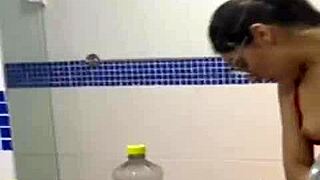 Mel khalifa shows off in lives