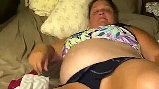 bbw cow whore toys with pink vibrator until climax