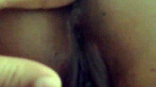 Amateur wife indulges in solo play with big ass