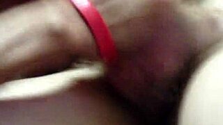 Topless Sucking Sweetheart Delivers Mind-Blowing Action