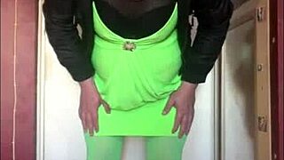 I squeezes fresh juice shyly