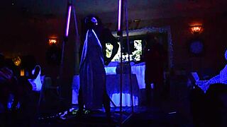 Male stripper glows for milfs in pov orgy