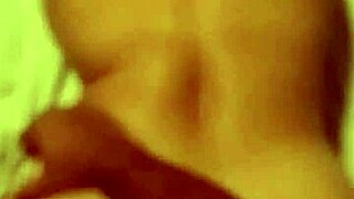 Mature amateur gets her pussy stuffed at home