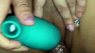 Beautiful bride from Boquete gets a hot caseiro in this amateur porn video.