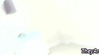 Sexy amateur teen receives huge cumshot!