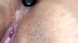 novinha gostosa ficando nua e usando seus brinquedos - parte final