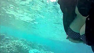 naughty milf mariaold flashes huge natural boobs and pussy!