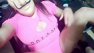 llegue a mi casa y me encontre a un ladron el sucio maleante me dijo que si queria conservar las joyas tendria que darle algo muy bueno a cambio porno casero con el ladron de mi casa sexo real