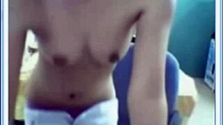 An Asian amateur explores her desires in a solo performance