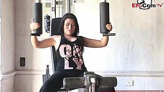 Fitness slim blonde gets pumzzy in gym