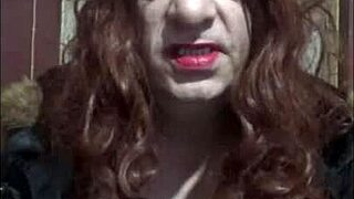 Crossdresser dives deep into intense machine masturbation with pure bisexual thrill