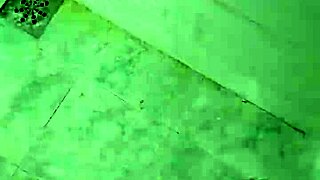 Mijando no banho turns into wild bisexual fetish play