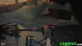 Intriguing ebony amateur flashes her ass freely in this porn video