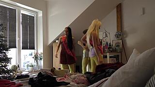 Non-Nude Teens Dancing Wild at Home Like No Tomorrow Voyeur Clip!