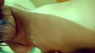 essa morena cavalga meu pau com expertise