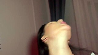 Mary Bambola's big ass and curvaceous body are well displayed in this amateur video