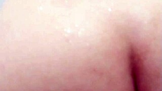 Young Japanese Girl Twerks Ass In Motel