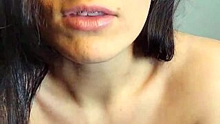 Claudia Bavel teases in lingerie with epic squirt