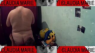 Amateur Dominates Curvy Fat Woman by Eating Her Pussy and Fucking Her Against the Closet