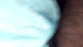 sexy gay man jerks off with hot aunty reshmi in shalwar