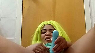 Hey, watch this sexy amateur squirt with vibrator toys like a water park! 😍💦