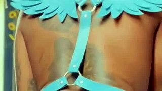 My wife is a hot chick and I’ve made a homemade video of her