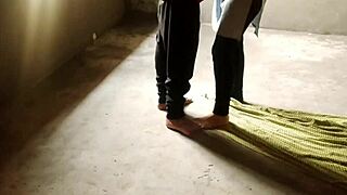 In her new house, I roughly fucked my school girlfriend, turning it into a viral video