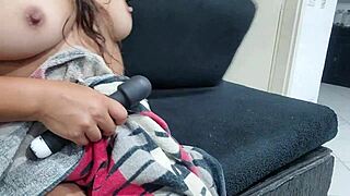 After Crossfit, I Imagine Muscular Men And Masturbate Wildly!