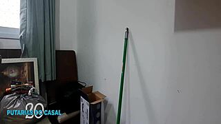 Amateur couple's naughty anal scene ends with a facial
