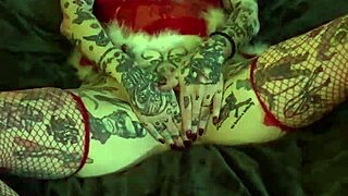 Milf On The Shelf Xmas Solo Orgasm