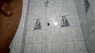 In the shower, I wet my girlfriend and enjoyed the moment