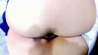 Man, I convinced this silly high school girl to hook up... almost wet herself from the orgasm in this real homemade vid!