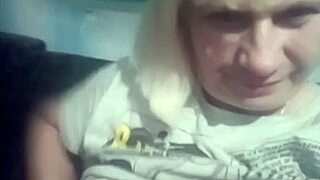 Hey, wanna see a fat milf with big tits get wild with me?