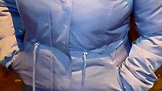 Mi Madrastra Flashing on the Street