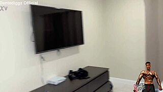 Young wife gets creampied while hubby tries to enter