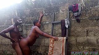 嘿，来加入非洲户外硬核性爱之旅吧？