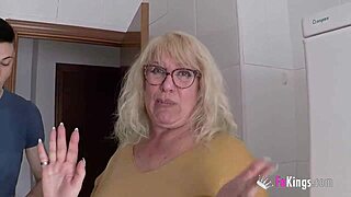 Rei wants to fuck Mrs. Fina, the ultimate GILF