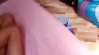 Beautiful curvy latina in homemade solo video