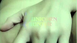 usei um consolo preto na bucetinha pra gozar 😍