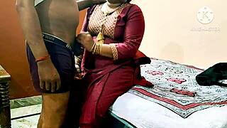 Indian Desi Bhabhi Craves Gym Boys Hard