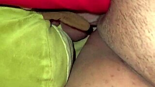 Stepmoms wet and wild solo session leaves viewers dripping