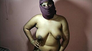 hey stepmom, can ya give me a back massage like this every day?