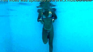 大奶美女安吉莉卡·哈特惊艳表演