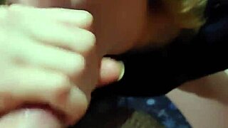 Quick Suck and Fuck for Wife Before Messy Creampie