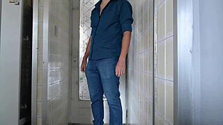 hey, a blowjob and water ain't denied to anyone, my wife Heyya welcomes delivery guys! watch full on red.