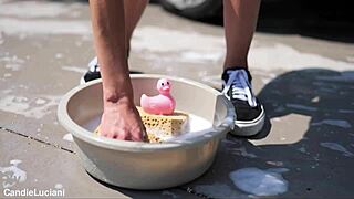 mercedes car wash turns into wet lesbian play