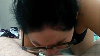 Gostosa Asian Teen Gives Blowjob to Professor in Secret POV