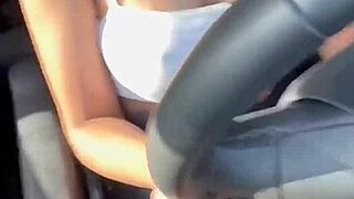Teen Masturbates To Orgasm In Traffic